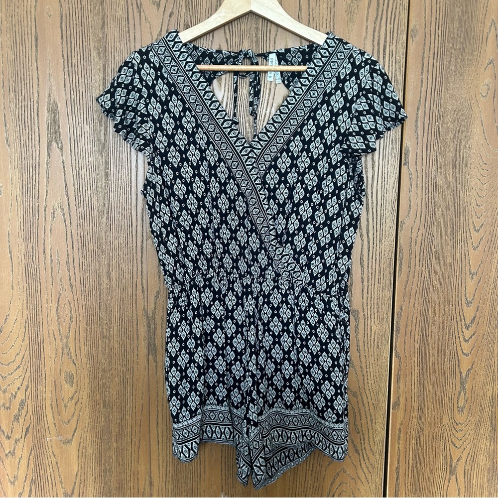 Black and Cream Patterned Romper (Juniors)